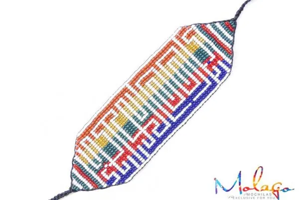 Armband mit Perlen